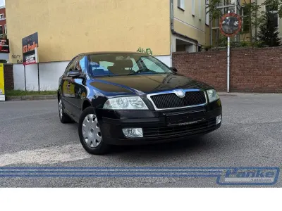 Używany Skoda Octavia Ambiente 102 KM (75 kW) 2007 Czarny Sedan/Limuzyna