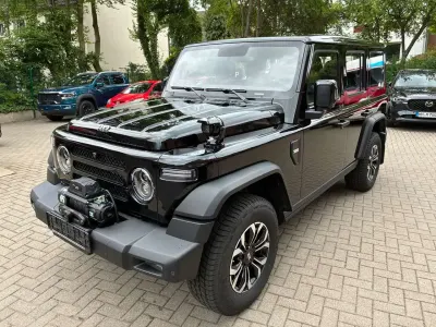 Neu BAW 212 166 PS (122 kW) 2026 Schwarz SUV