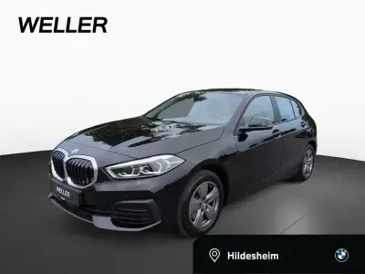 Gebraucht BMW 118 Advantage 136 PS (100 kW) 2021 Schwarz (schwarz) Kleinwagen