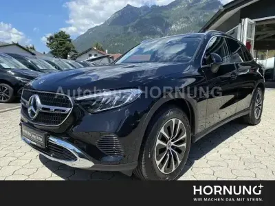 Gebraucht Mercedes GLC220 197 PS (144 kW) 2025 Metalliclack obsidianschwarz SUV