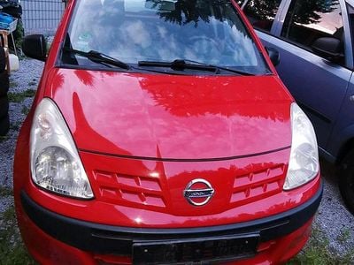 Nissan Pixo