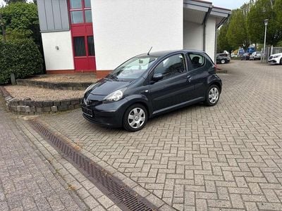 Usata Toyota Aygo Basis 68 CV (50 kW) 2008 Grigio Utilitaria