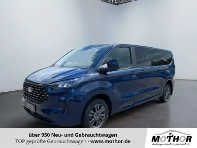 Gebraucht Ford Tourneo Titanium 136 PS (100 kW) 2024 Blau Van / Kleinbus