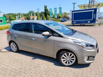 Gebraucht Kia Carens 141 PS (103 kW) 2015 Andere farben Van / Kleinbus