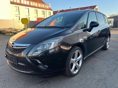 Schwarz Gebraucht 2013 Opel Zafira Tourer OPC Van / Kleinbus | 6.900 € (Fairer Preis)