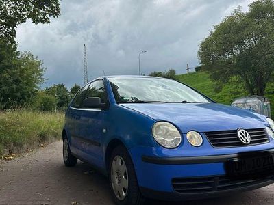 Blau Gebraucht 2002 VW Polo Basis Limousine | 1.500 € (Fairer Preis)