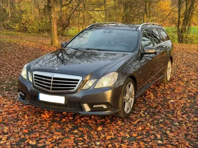Gebraucht Mercedes E200 Avantgarde 184 PS (135 kW) 2010 Grau Kombi
