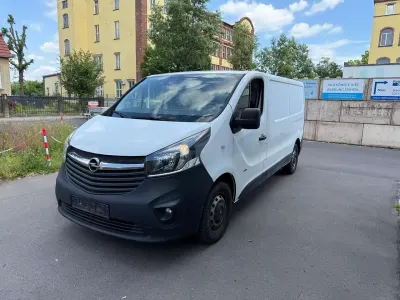 Gebraucht Opel Vivaro 120 PS (88 kW) 2017 Weiß Van / Kleinbus
