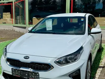 Gebraucht Kia Ceed Vision 101 PS (74 kW) 2021 Weiß Kleinwagen