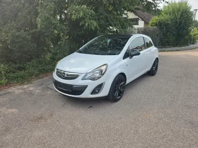 Gebraucht Opel Corsa Edition 87 PS (63 kW) 2013 Weiß Kleinwagen