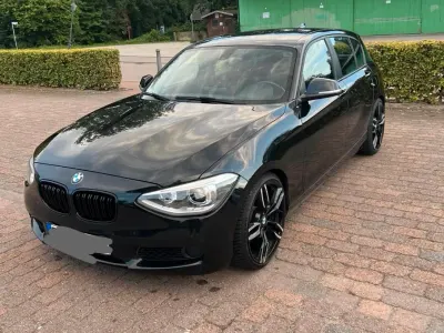 Gebraucht BMW 118 170 PS (125 kW) 2014 Schwarz Kleinwagen