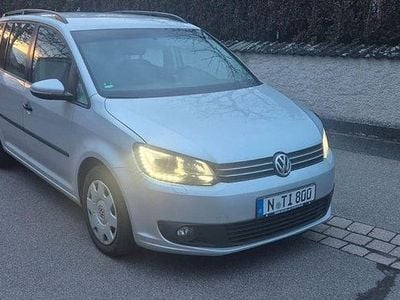 Gebraucht VW Touran Comfortline 140 PS (102 kW) 2012 Silber Van / Kleinbus