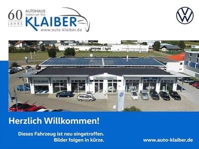 Nuova VW Passat R-line 193 CV (141 kW) 2025 Verde Station wagon