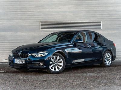 Usata BMW 320 Luxury Line 190 CV (139 kW) 2015 Blu Berlina