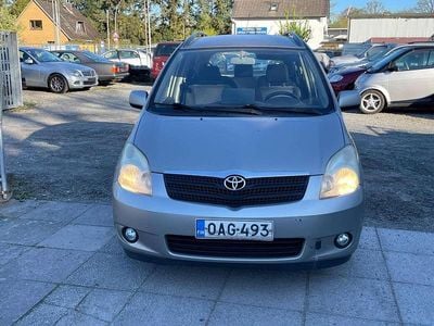 Second-hand Toyota Corolla Sol 110 CP (80 kW) 2003 Argintiu Break