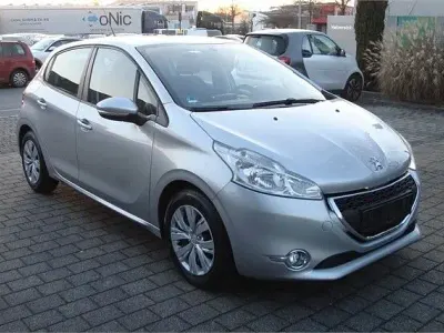 Gebraucht Peugeot 208 82 PS (60 kW) 2013 Silber Kleinwagen