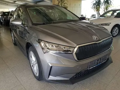Gebraucht Skoda Enyaq iV 108 kW (148 PS) 2023 Graphitegrau metallic SUV