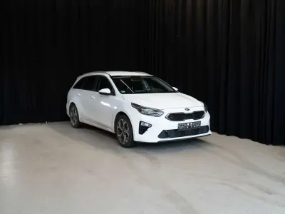 Gebraucht Kia Ceed Spirit 136 PS (100 kW) 2019 (wd) cararraweiss Kleinwagen