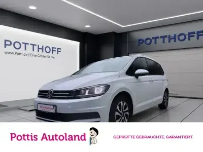 Gebraucht VW Touran Active 150 PS (110 kW) 2021 Weiß Van / Kleinbus