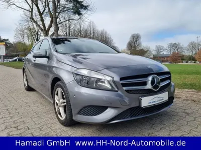Gebraucht Mercedes A180 122 PS (89 kW) 2014 Grau Limousine