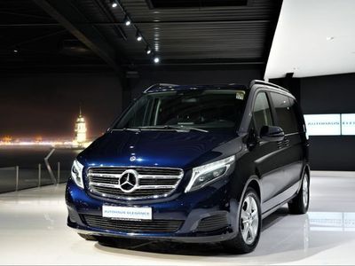 Mercedes V220