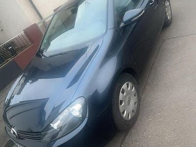 Usata VW Golf VI 105 CV (77 kW) 2011 Andere farben Utilitaria