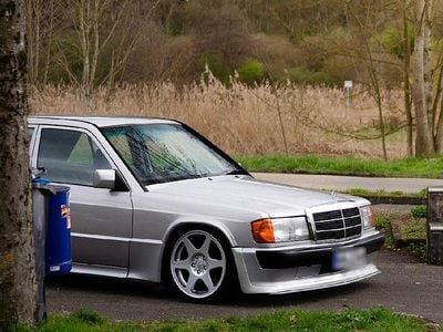 Second-hand Mercedes 190 194 CP (142 kW) 1989 Argintiu Berlinǎ