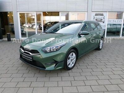 Gebraucht Kia Ceed Sportswagon Comfort 140 PS (102 kW) 2024 Experience green met. (exg) Kombi