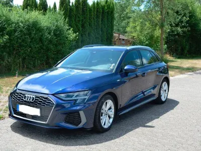 Gebraucht Audi A3 Sport 150 PS (110 kW) 2022 Blau Limousine