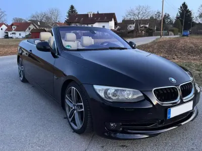 Gebraucht BMW 330 Cabriolet Comfort Edition 245 PS (180 kW) 2011 Schwarz Cabrio