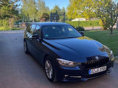 Second-hand BMW 320 Sport Line 184 CP (135 kW) 2012 Albastru Break