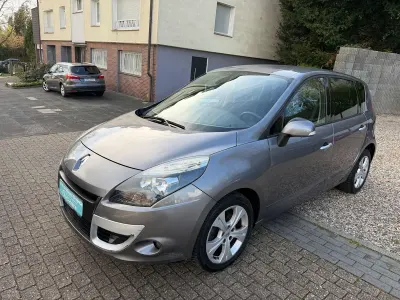 Gebraucht Renault Scénic III Dynamique 131 PS (96 kW) 2010 Grau cassiopee Kleinwagen