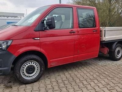 Gebraucht VW Transporter 84 PS (61 kW) 2019 Kirschrot Van