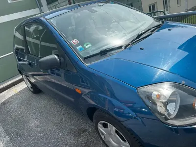 Usata Ford Fiesta 74 CV (54 kW) 2006 Blu Utilitaria