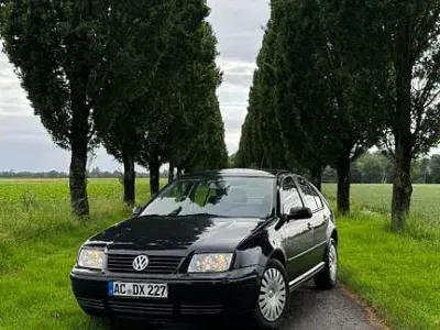 Gebraucht VW Bora 105 PS (77 kW) 2001 Schwarz Limousine