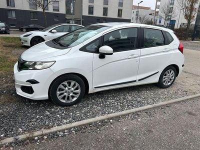 Second-hand Honda Jazz Comfort 103 CP (75 kW) 2018 Alb Hatchback