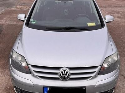 Grau Gebraucht 2006 VW Golf IV Kleinwagen | 2.600 € (Fairer Preis)