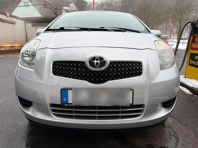 Gebraucht Toyota Yaris 87 PS (63 kW) 2007 Silber Kleinwagen