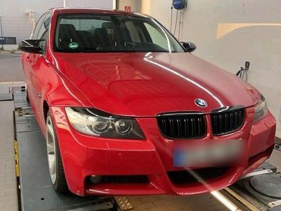 Gebraucht BMW 325 M Sport 218 PS (160 kW) 2007 Rot Limousine