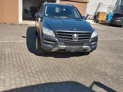 Gebraucht Mercedes ML350 265 PS (194 kW) 2012 Grau SUV
