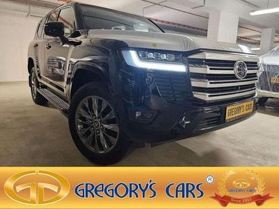 Raven black metallic Gebraucht 2024 Toyota Land Cruiser Premium SUV | 169.761 €