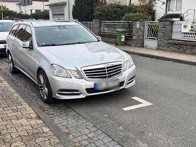 Gebraucht Mercedes E220 Avantgarde 170 PS (125 kW) 2011 Silber Kombi