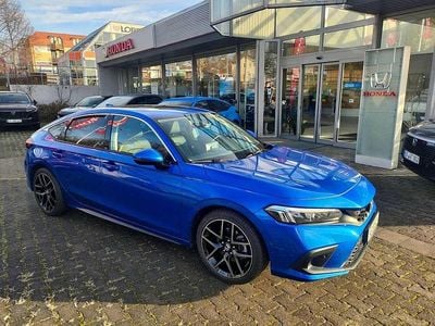 Premium crystal blue metallic Gebraucht 2024 Honda Civic Advance Limousine | 30.890 € (Fairer Preis)