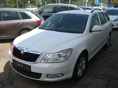 Używany Skoda Octavia Elegance 160 KM (117 kW) 2011 Biały Kombi