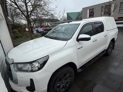 Second-hand Toyota HiLux 150 CP (110 kW) 2021 Alb Pickup