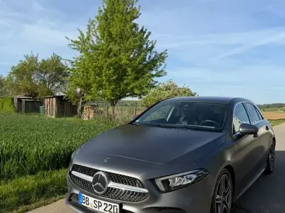 Second-hand Mercedes A180 AMG line 136 CP (100 kW) 2019 Gri Berlinǎ