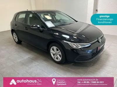 Gebraucht VW Golf VIII Life 110 PS (80 kW) 2023 Deep black perleffekt Limousine