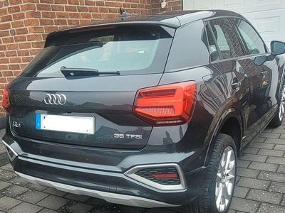 Gebraucht Audi Q2 Advanced 150 PS (110 kW) 2023 Grau SUV