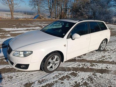 Weiß Gebraucht 2011 Seat Exeo Sport Kombi | 4.900 € (Fairer Preis)