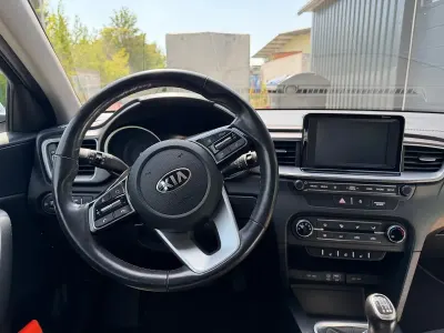 Gebraucht Kia Ceed 100 PS (73 kW) 2018 Weiß Kleinwagen